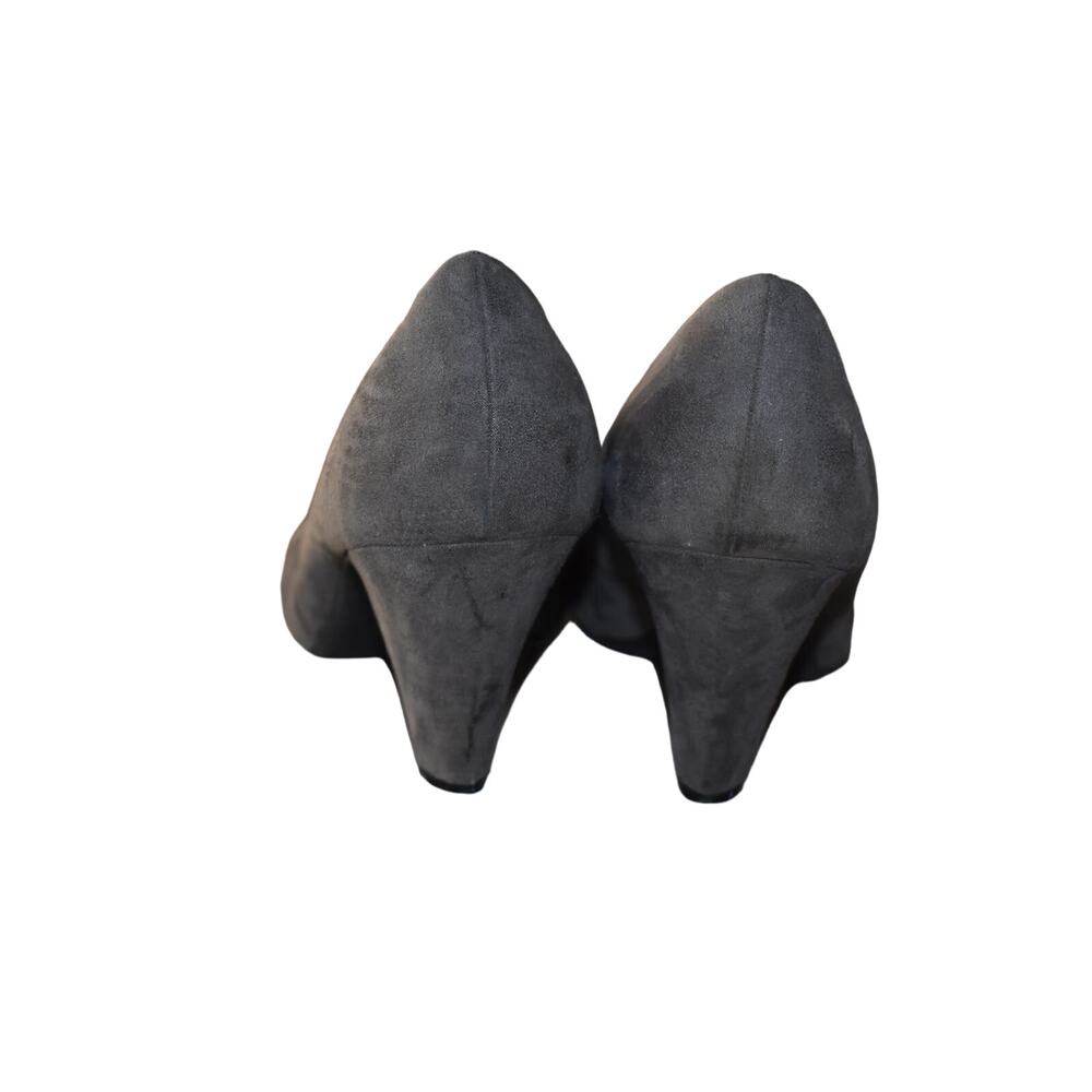 Abella Gray Velvet Heels Size 10 - Picture 3 of 5